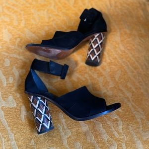 B Brian Atwood Brady Block Heels